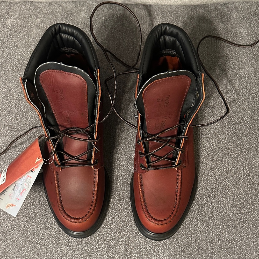 Men's Redwing Supersole Brown Leather Boots - Picture 2 of 8